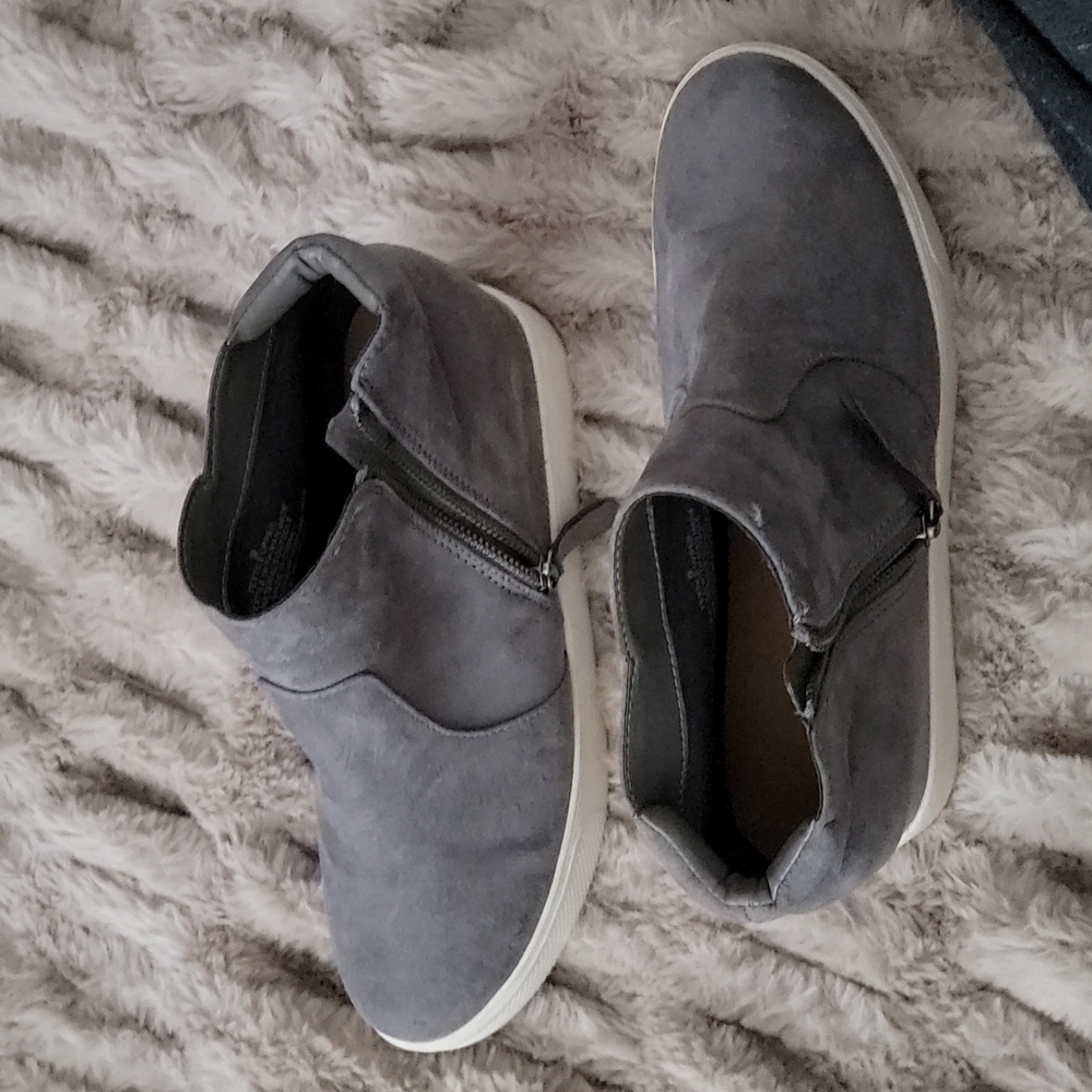 Booties - Picture 4 of 6
